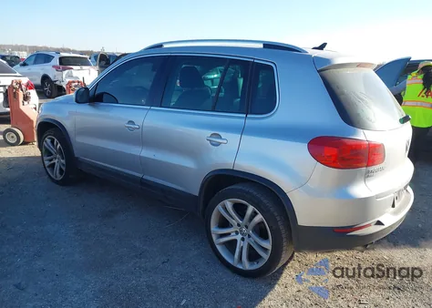 2016 Volkswagen Tiguan Sel from USA, damaged, VIN WVGAV7AX3GW559684
